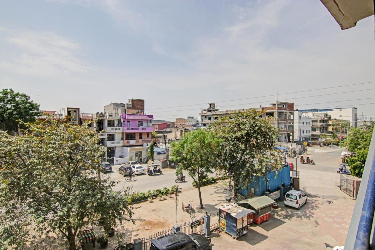 Collection O Slf Mall Sector 30 Hotel Faridabad Exterior photo